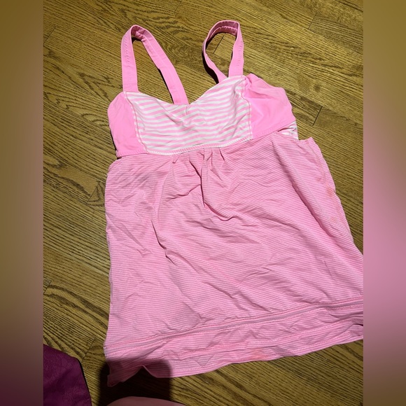 Lululemon Tank - Picture 1 of 3